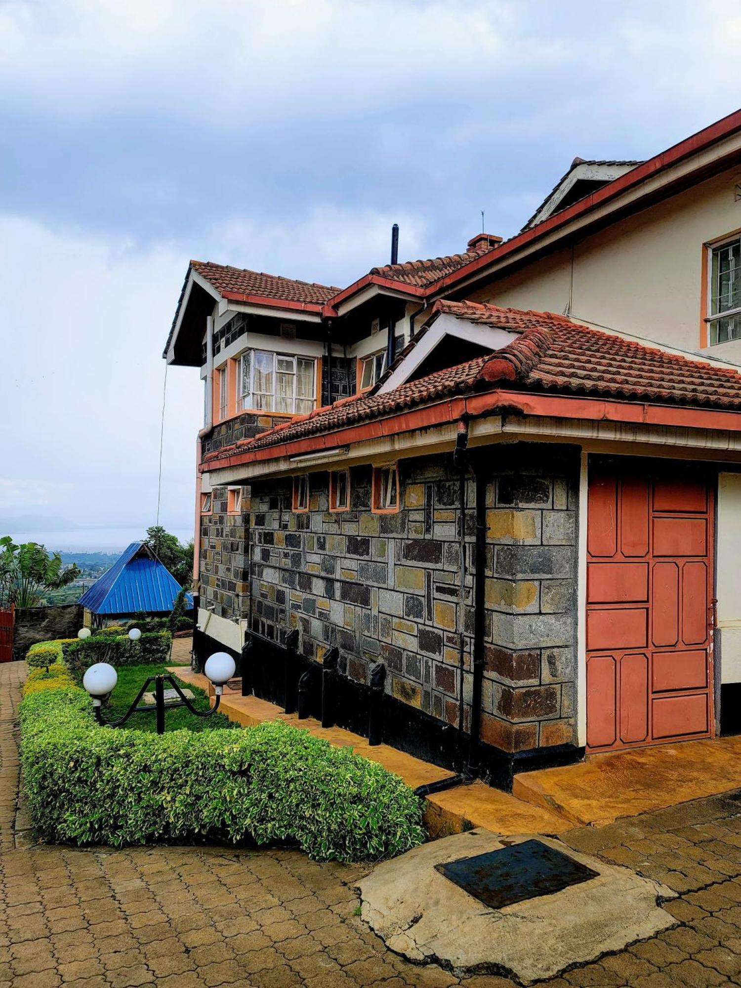 Apex Resort Nakuru Extérieur photo