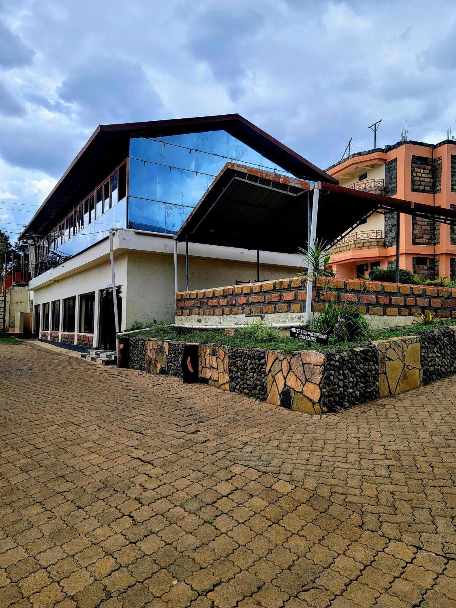 Apex Resort Nakuru Extérieur photo