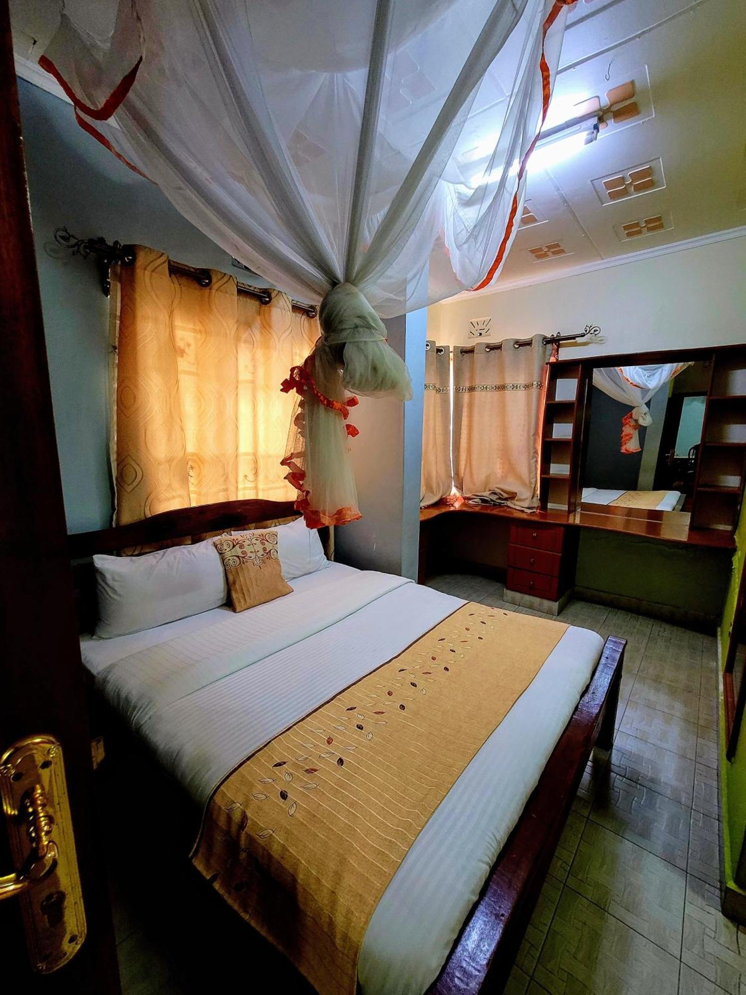 Apex Resort Nakuru Extérieur photo