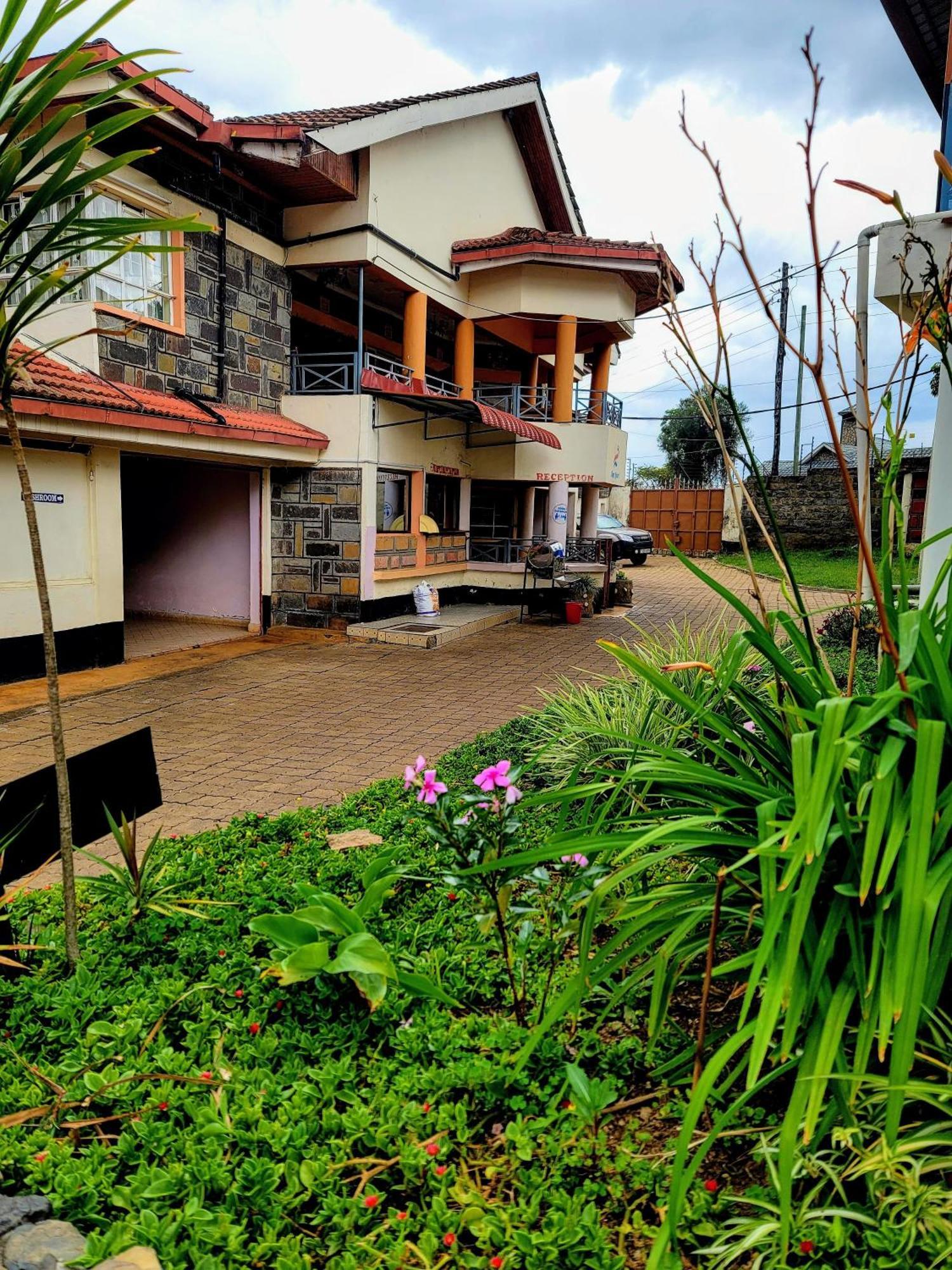 Apex Resort Nakuru Extérieur photo